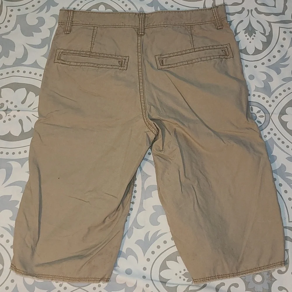 Old Navy Shots boys size 14 khaki beige tan